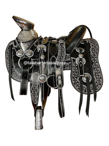 211 - Montura resacada con fuste en acero