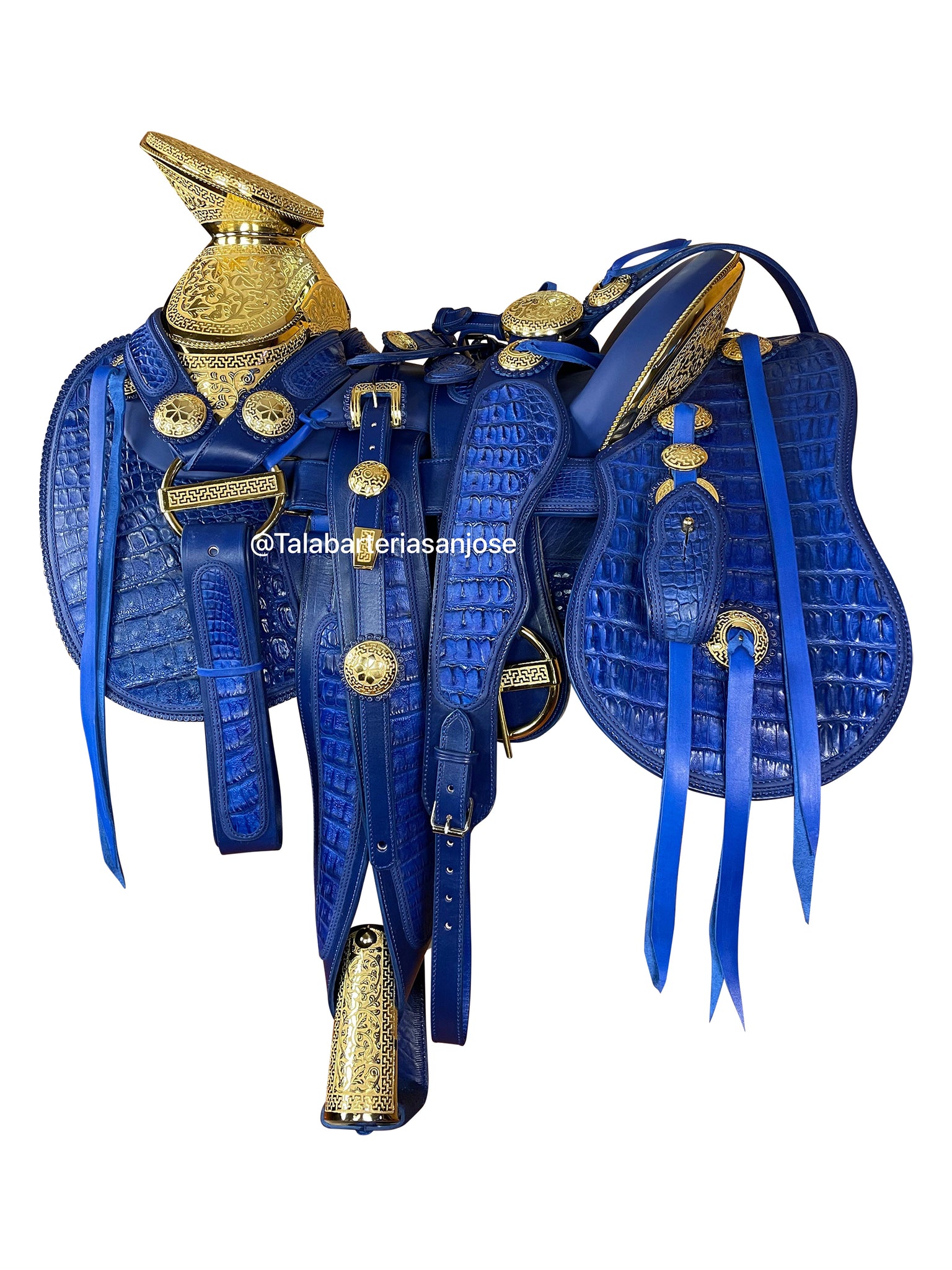 189 - Montura de cocodrilo con fuste en baño de oro