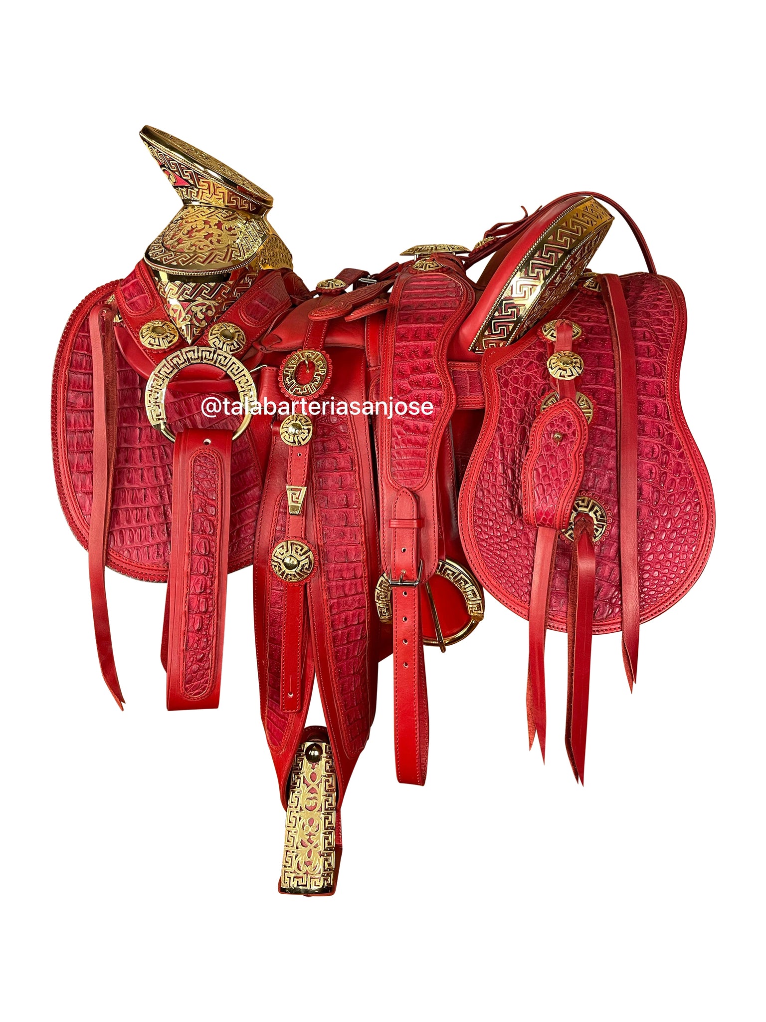 188 - Montura de cocodrilo con fuste en baño de oro
