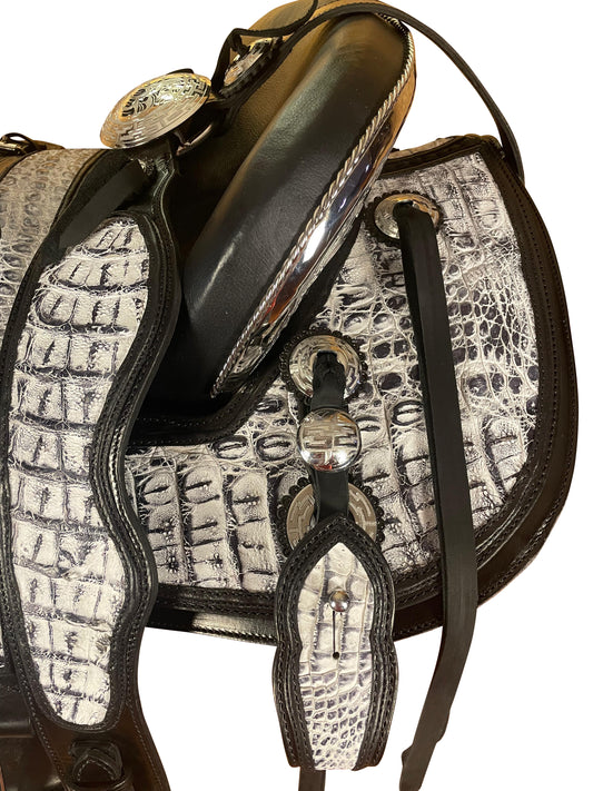 186 - Montura de cocodrilo con fuste en acero