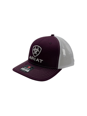 Gorra Ariat vino oscuro bordado blanco