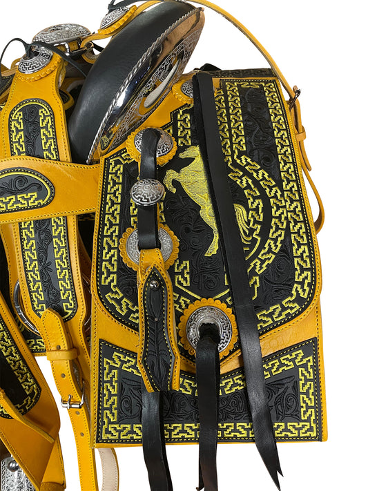 166 - Montura bordada con fuste en acero