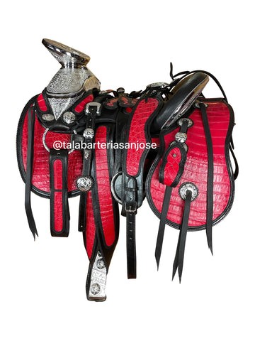 195 - Montura de cocodrilo con fuste en acero