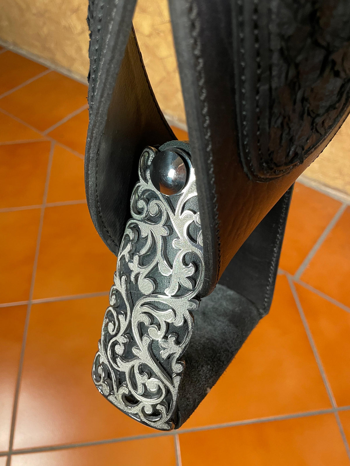 Montura piel de pescado y fuste calado en acero — foto 11