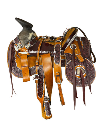 181 - Montura cincelada con cuerno de venado